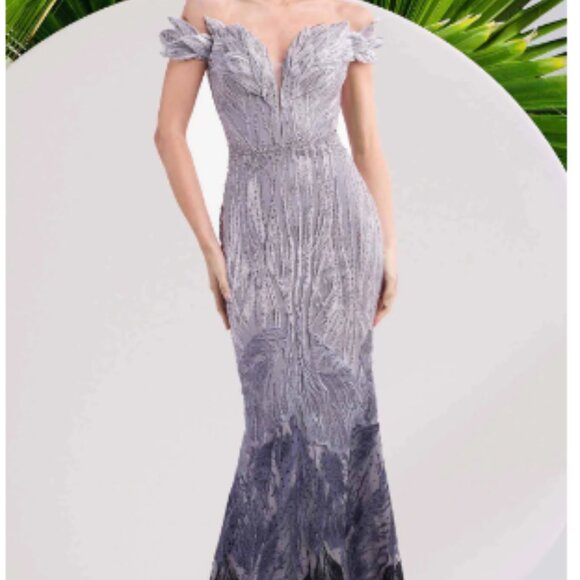 Janique Mother of the Bride/Groom Gown - Picture 1 of 5